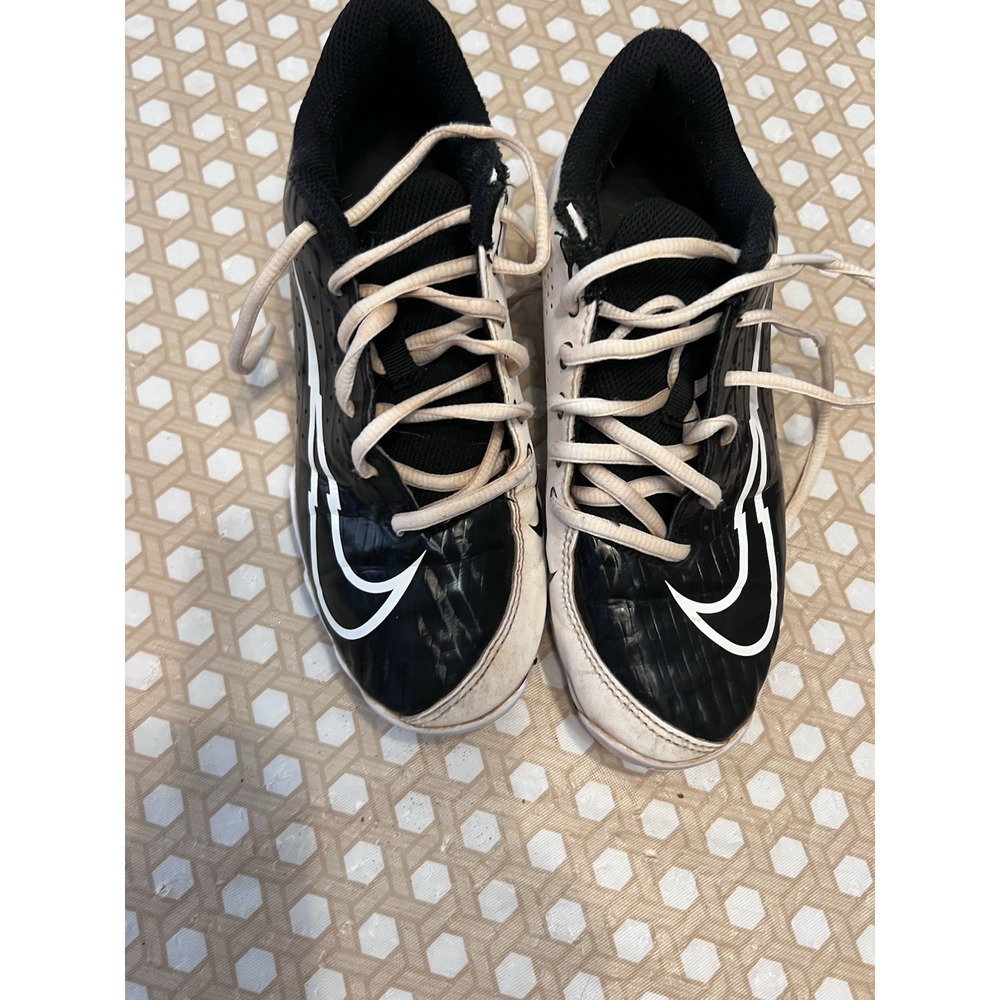 Nike Kids Black White Baseball Cleats Size 3.5Y